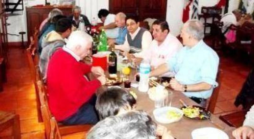 Respaldo de retirados de la Polic�a al Frente Amplio