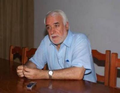 Conejero increp� existencia de los planes sociales