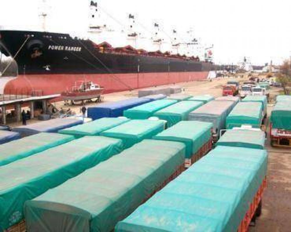 Lleg� el buque que llevar� arroz entrerriano a Irak