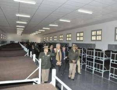 Tras 16 a�os, abri� la escuela de gendarmes