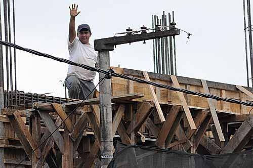Derrumbe en una construcci�n reaviva debate acerca del control del Estado