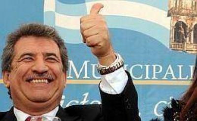 Urribarri celebr� el triunfo del peronismo en C�rdoba
