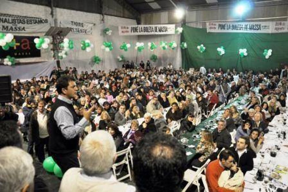 Fuerte respaldo de dirigentes vecinalistas a la candidatura de Sergio Massa 