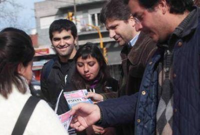 Acci�n Marplatense, casa por casa, con vecinos de El Progreso y Fortunato de la Plaza