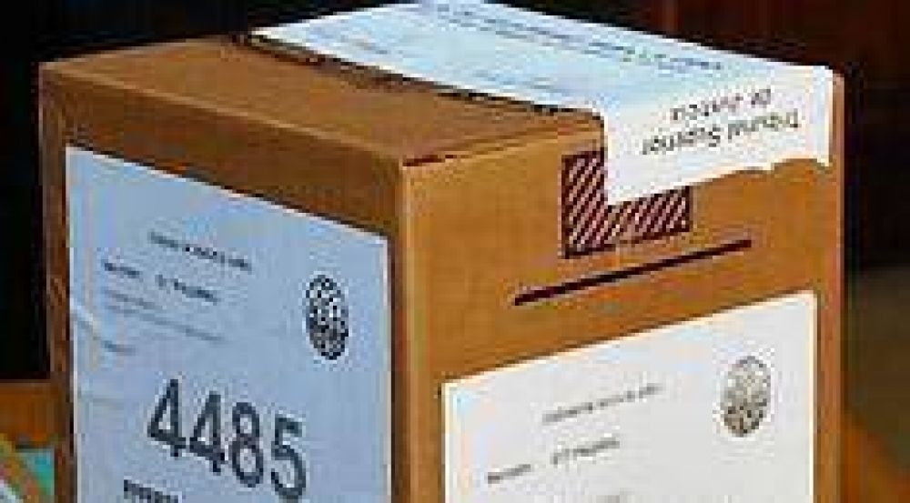 Primarias: para evitar demoras, la distribuci�n de urnas en las escuelas comenzar� el s�bado