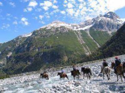 Fiscal�a De Esquel Confirma Que Investiga Venta De Tierras A Extranjeros