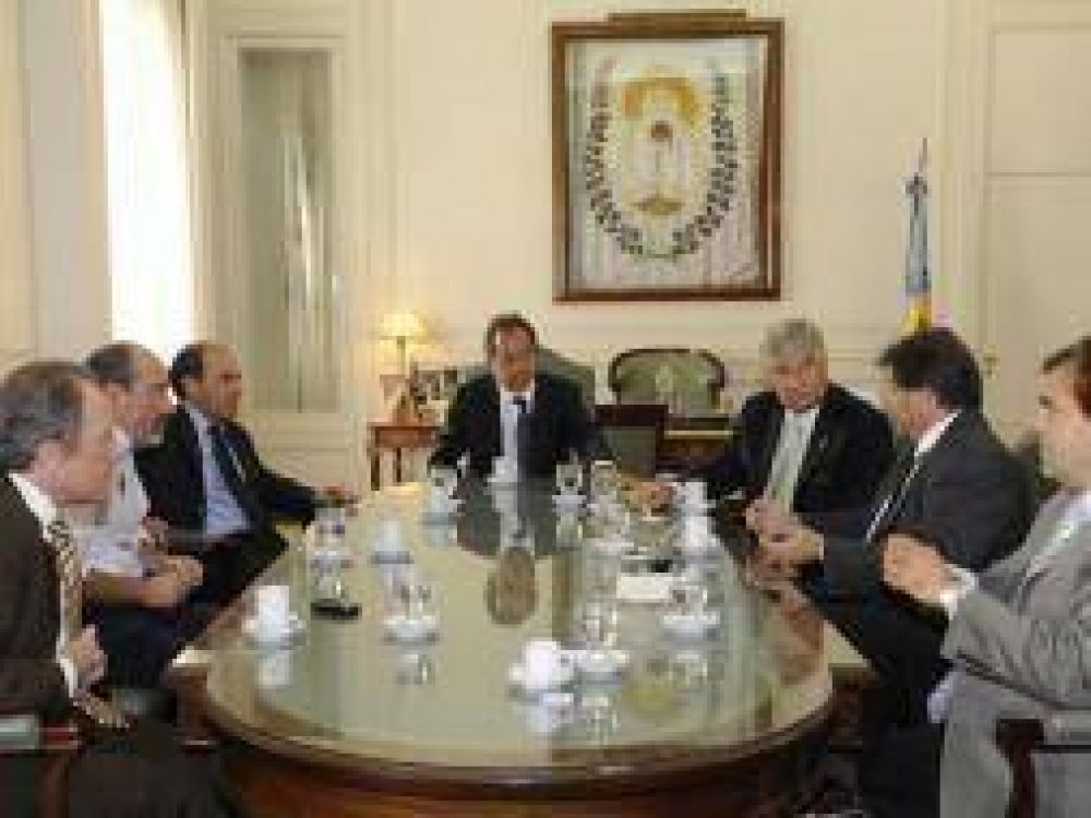 Elecciones 2011: Intendentes vecinalistas en lista de adhesi�n a Scioli y Cristina