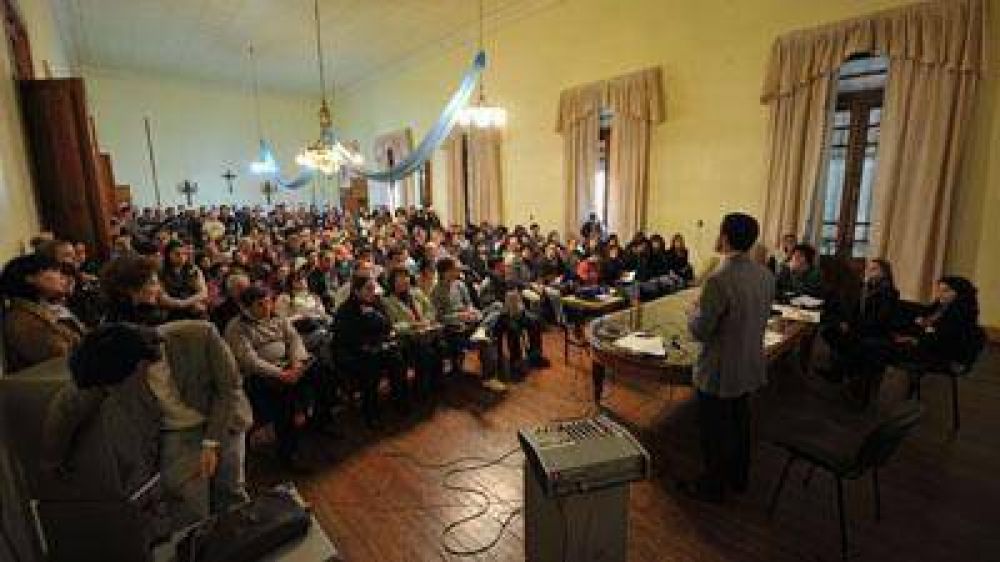 Comenz� la capacitaci�n para autoridades de mesa en el sal�n del Concejo Deliberante