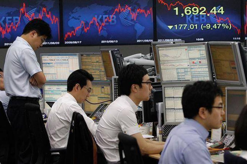 Tras el "lunes negro", la bolsa de Tokio abri� en alza