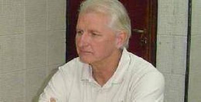 Tschirsch: �La gente est� confundida con la elecci�n del domingo�