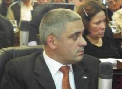 Asencio acus� a Verdini de hacer campa�a para la UCR
