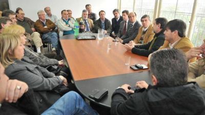 De la Sota no votar� y otorga libertad al PJ