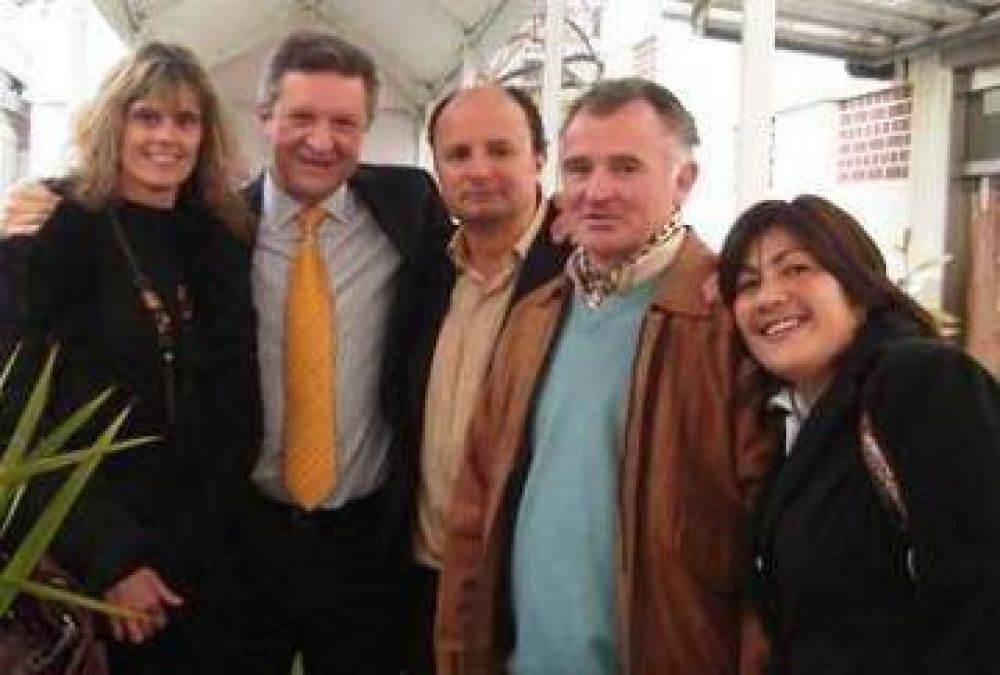 Guacone y sus consejeros escolares se reunieron con Oporto