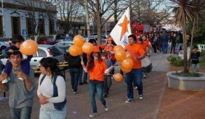 Tarde de cierre de campa�as en la plaza 12 de octubre
