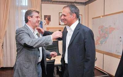 Respaldos y cr�ticas despu�s de la foto de Buzzi y Eliceche
