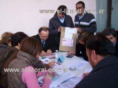 Primarias: habr� 14 boletas y hablan del escrutinio m�s r�pido del pa�s