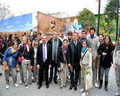 Urribarri visit� Tecn�polis con alumnos