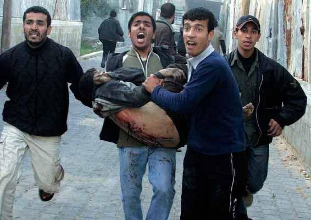 Atac� Israel tres escuelas de la ONU en Gaza: 40 muertos