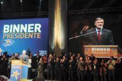 Binner busca romper el blanco o negro