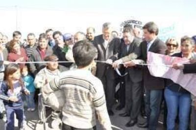 Obras de pavimentaci�n fueron inauguradas en Chimbas 