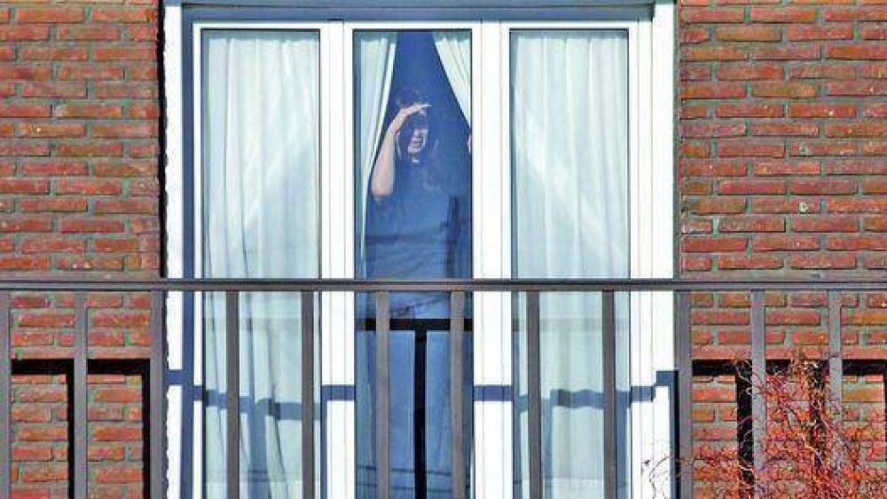 Su nuera perdi� el embarazo y Cristina se fue a Santa Cruz