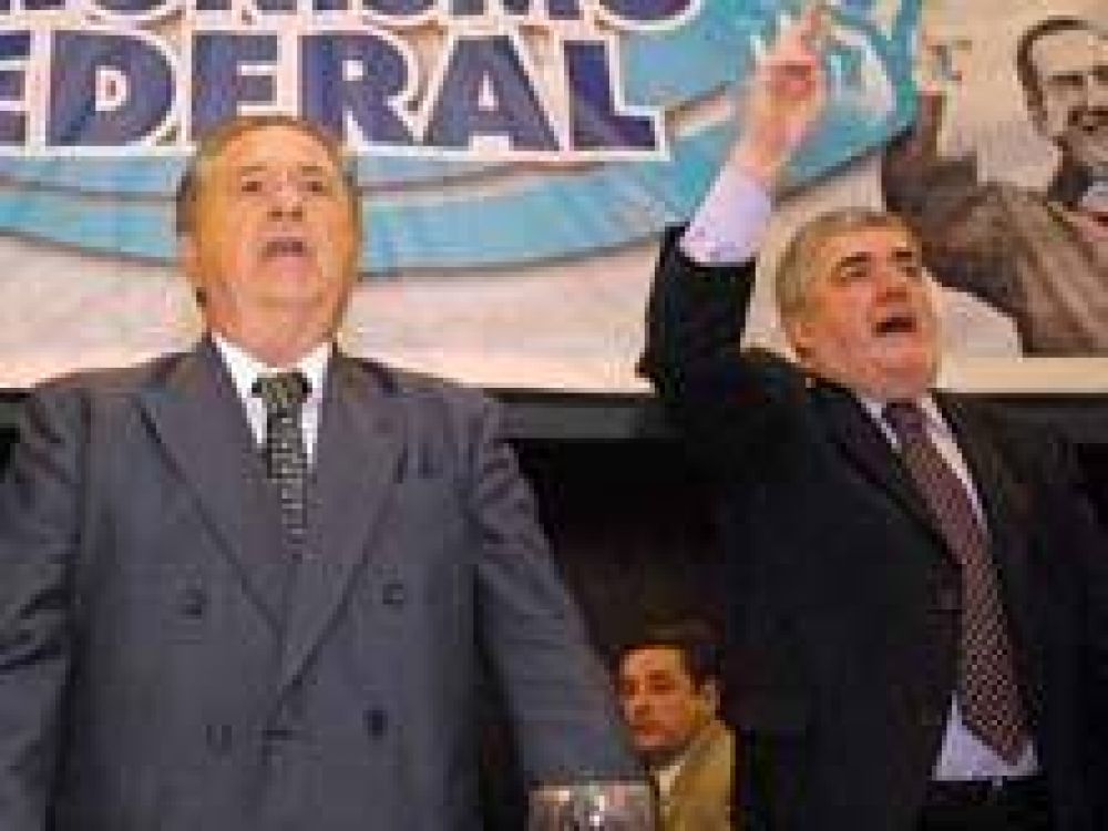 Duhalde tiene respaldo de peronistas y gastron�micos en Bariloche