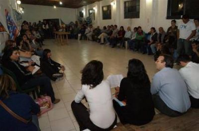 Candidatos del FPV cerraron sus campa�as con diferentes actos