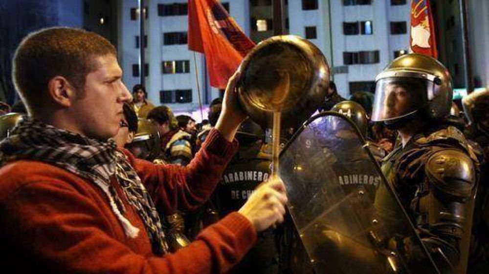 Hay 396 detenidos y 78 heridos por la marcha de estudiantes en Chile