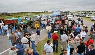 Cartez pidi� incorporar al campo a la agenda pol�tica