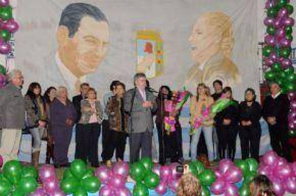 Noche De Pegatina y Movilizaci�n A Las 6,30