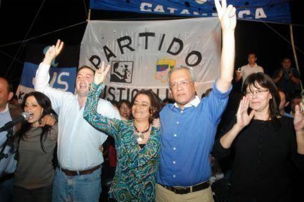 Duras cr�ticas al Gobierno en el cierre del kirchnerismo