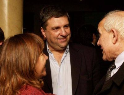 �Nos tienen que votar porque representamos el genuino proyecto nacional�