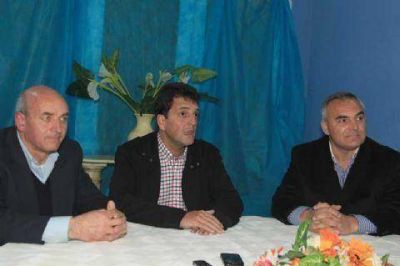 Massa: �Yo creo que probablemente el domingo estaremos festejando el triunfo de �ngel�