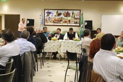 SINDICATOS APOYAN A DAR�O D�AZ P�REZ