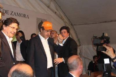 Scioli y Mariotto cerraron la campa�a con una reflexi�n sobre "la provincia del futuro"