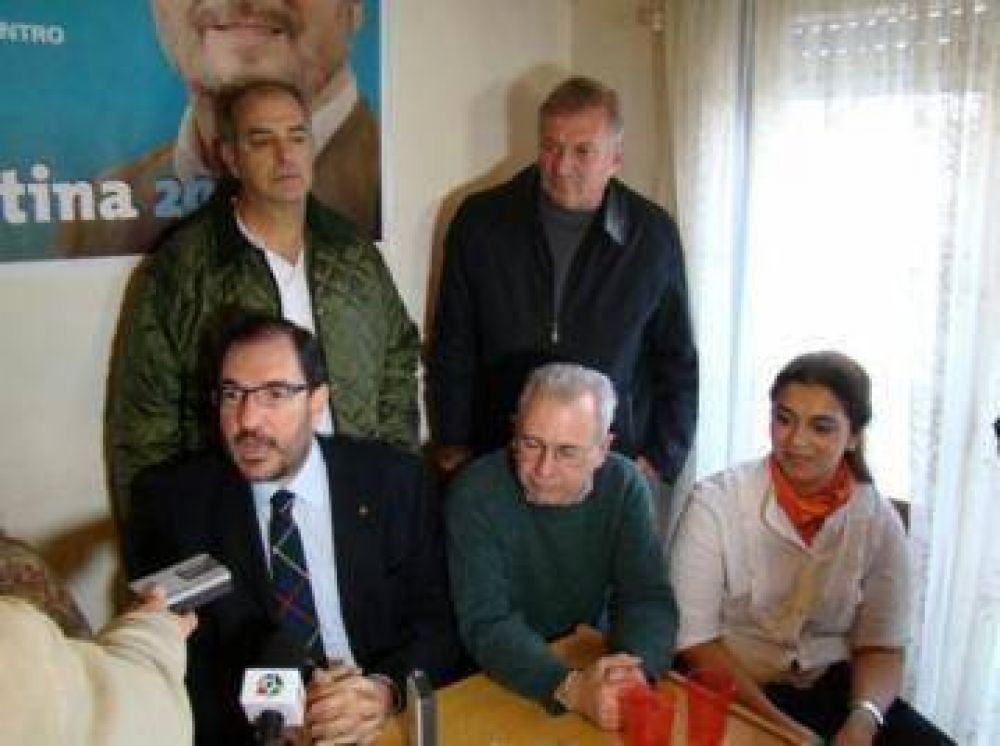 Torremare convoca a coincidir en pol�ticas de seguridad