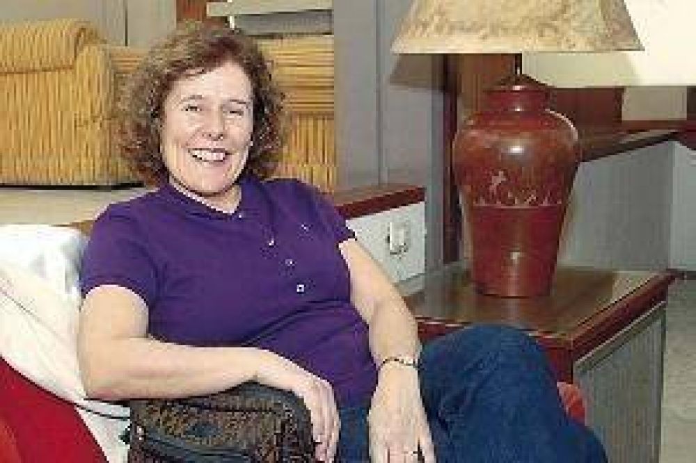 "Con la inclusi�n de la carrera de Educaci�n Maternal, Santiago es un ejemplo a seguir"