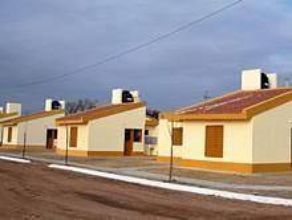 Inician las reuniones informativas por las viviendas