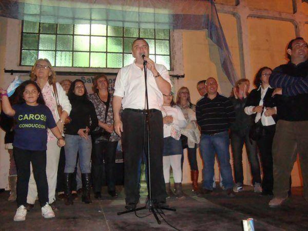 Caravana por Baradero: Cierre de campa�a de Aldo Carossi