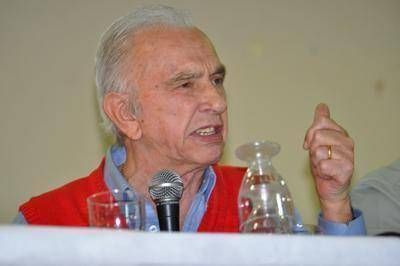 Mar�n advierte que "hay quienes est�n trabajando para los otros"