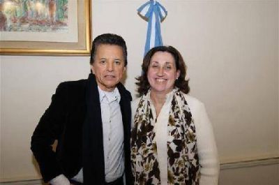 "Palito" Ortega brind� su apoyo a la precandidatura de Graciela Rosso