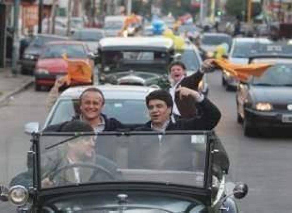 Jorge Macri cerr� su campa�a con una caravana junto a Miguel del Sel  