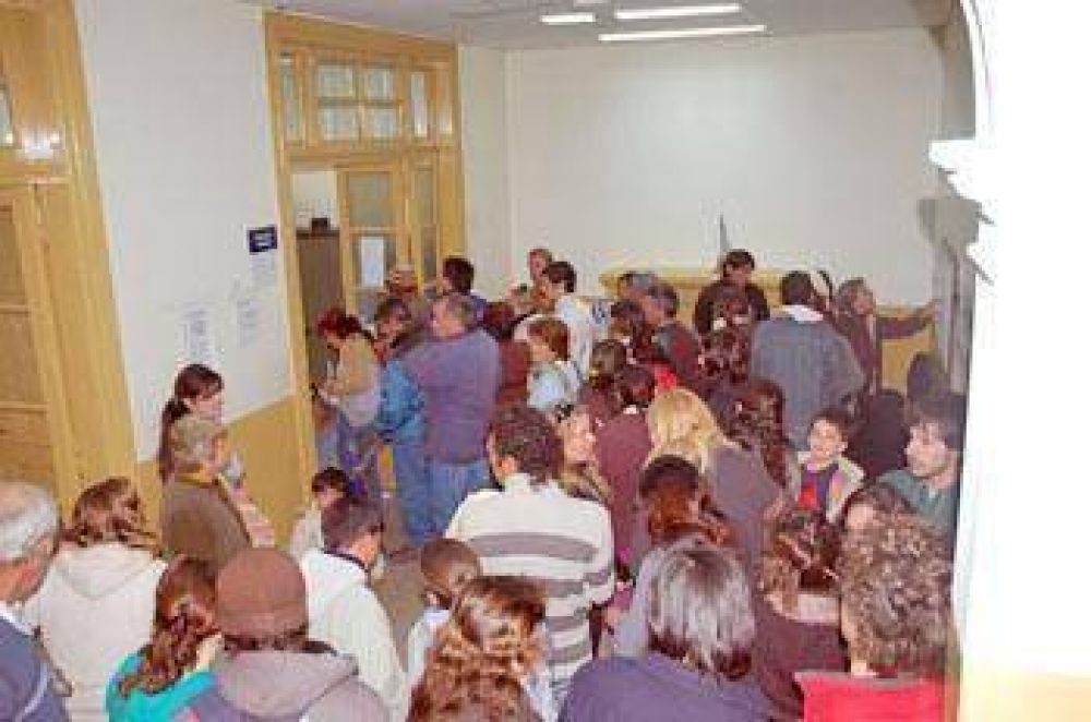 Por los comicios, el Registro Civil atender� ma�ana y el domingo 