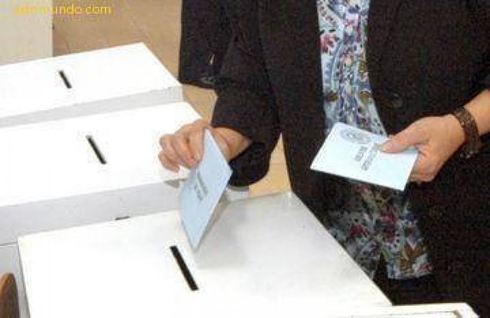 Blanco aclara que en la Provincia no prohibir� el voto a quien no vote el 14
