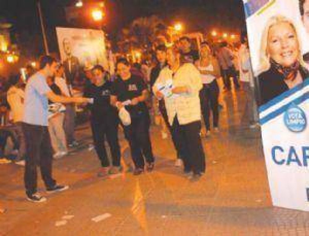 Primarias: modesto cierre de campa�a