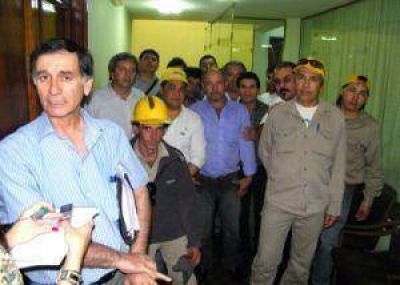 Incertidumbre laboral de obreros por paralizaci�n de las viviendas