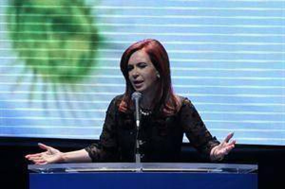 La Presidenta cort� toda actividad y se recluy� con su familia