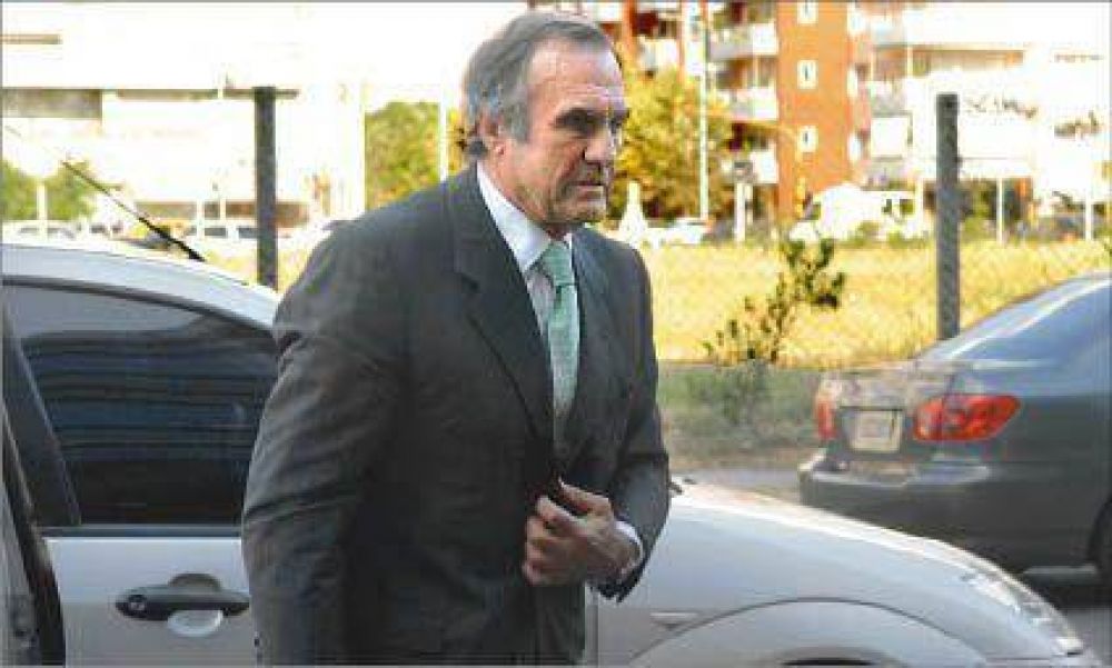 La ante-candidatura de Reutemann conmociona el ambiente pol�tico