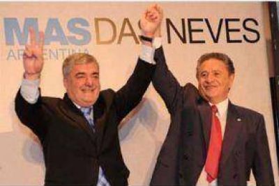 Realismo M�gico: Duhalde Cree Que Estar� En Segunda Vuelta