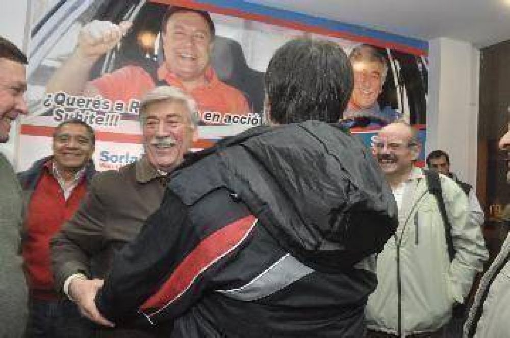 Con 47 puntos de ventaja, el FpV habl� de un anticipo del voto a gobernador